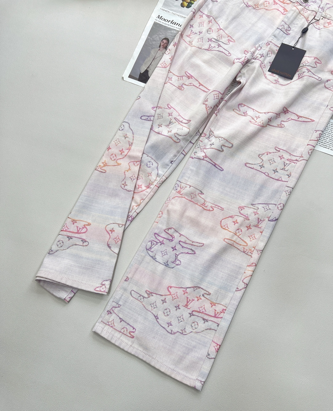 🆕 LOUIS VUITTON 彩色渐变老花提花直筒牛仔裤🖤复古时髦又高级！高腰直筒阔裤形百搭不挑人上身