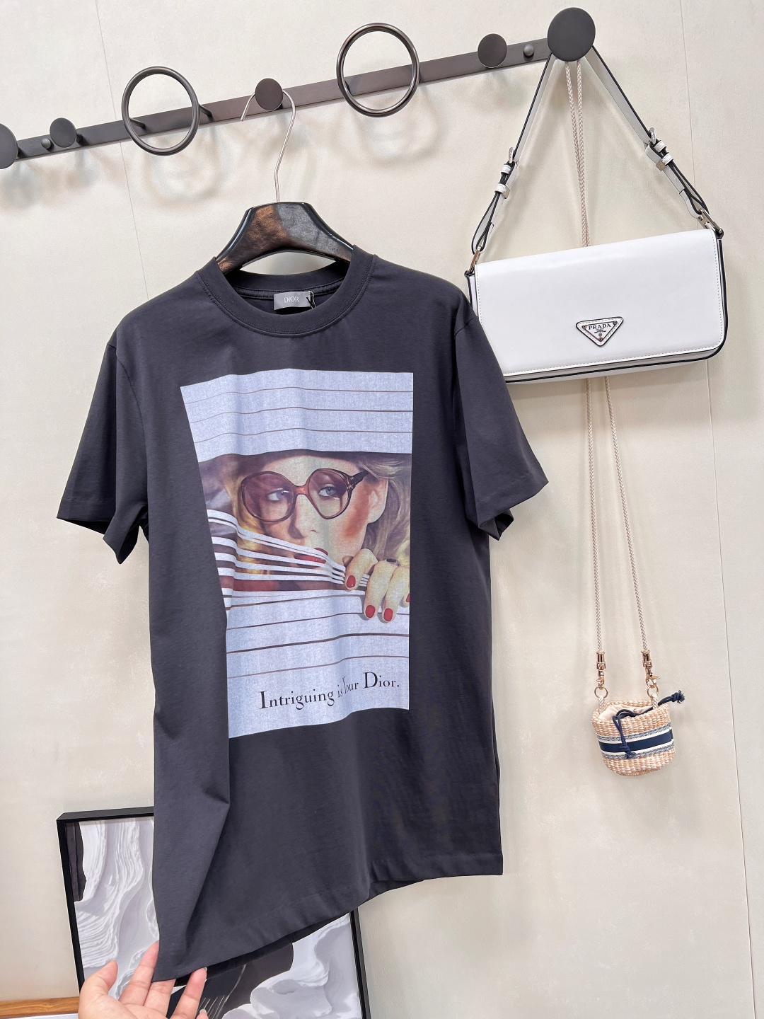 🆕Dior 新款Heritage 印花棉质T恤 |。无性别松弛美学！Dior 又放大招啦✨ 这款 Her