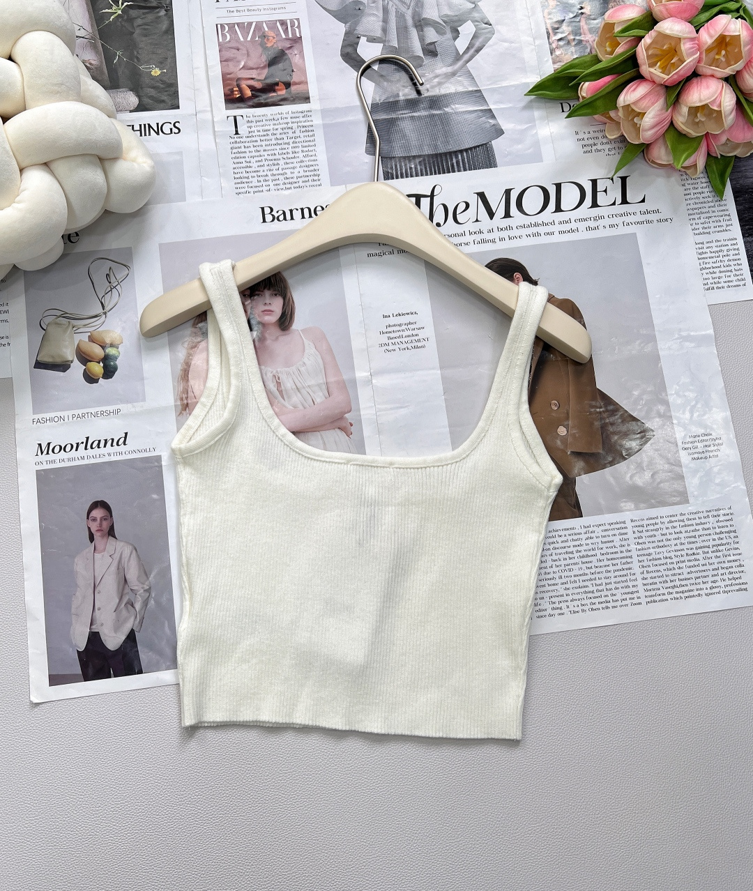 🆕CELINE 25SS新款logo徽标吊带背心✨ 高级感拿捏！定制的羊毛纱线，柔软亲肤，像被云朵轻轻包