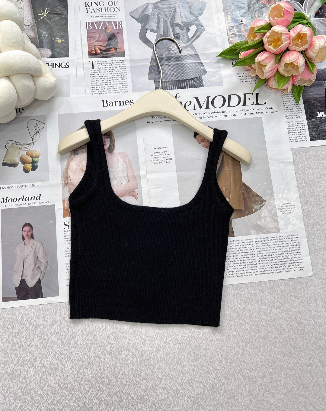 🆕CELINE 25SS新款logo徽标吊带背心✨ 高级感拿捏！定制的羊毛纱线，柔软亲肤，像被云朵轻轻包