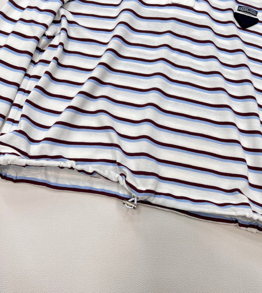 🆕Prada25Ss新款条纹短款抽绳长袖Polo衫丨⚠独家高版出品！纯棉材质质感舒适细腻 裁剪利落宽松版