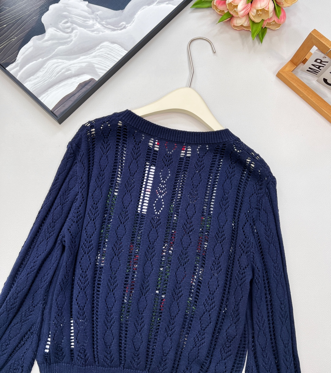 🆕Valentino 新款华伦天奴花朵刺绣镂空针织长袖。人间富贵花氛围感💐 被问爆的复古宫廷风神衣！Va