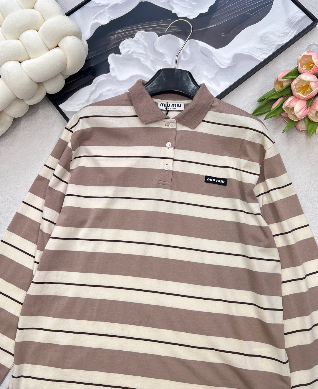 🆕Miumiu25Ss春夏新款徽标撞色条纹翻领撞色长袖T恤丨⚠独家yb开发！高版出品！软软糯糯却又不失筋