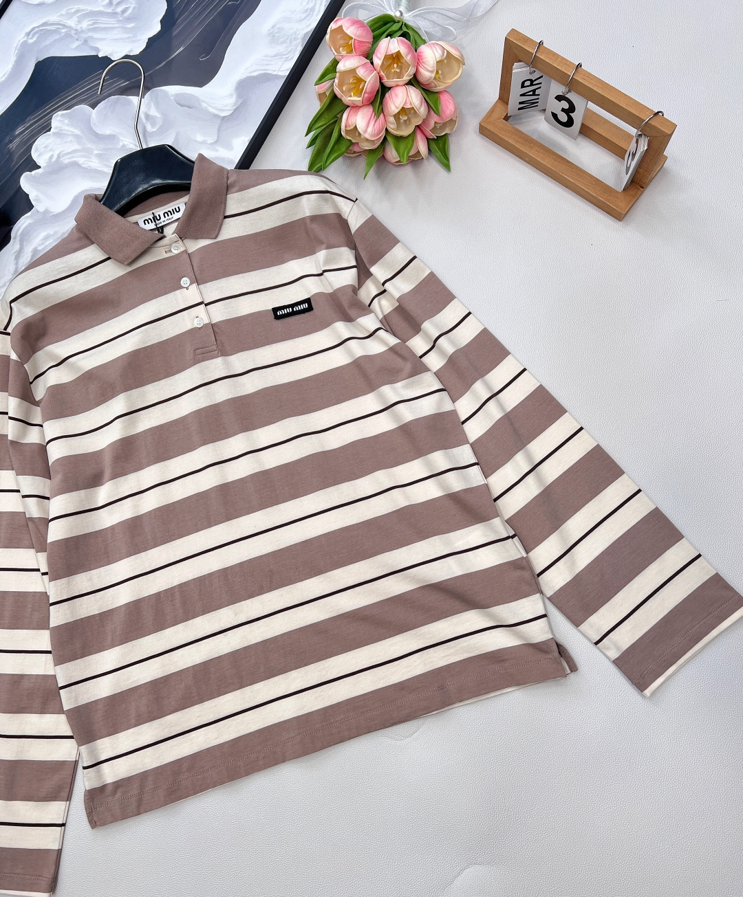 🆕Miumiu25Ss春夏新款徽标撞色条纹翻领撞色长袖T恤丨⚠独家yb开发！高版出品！软软糯糯却又不失筋