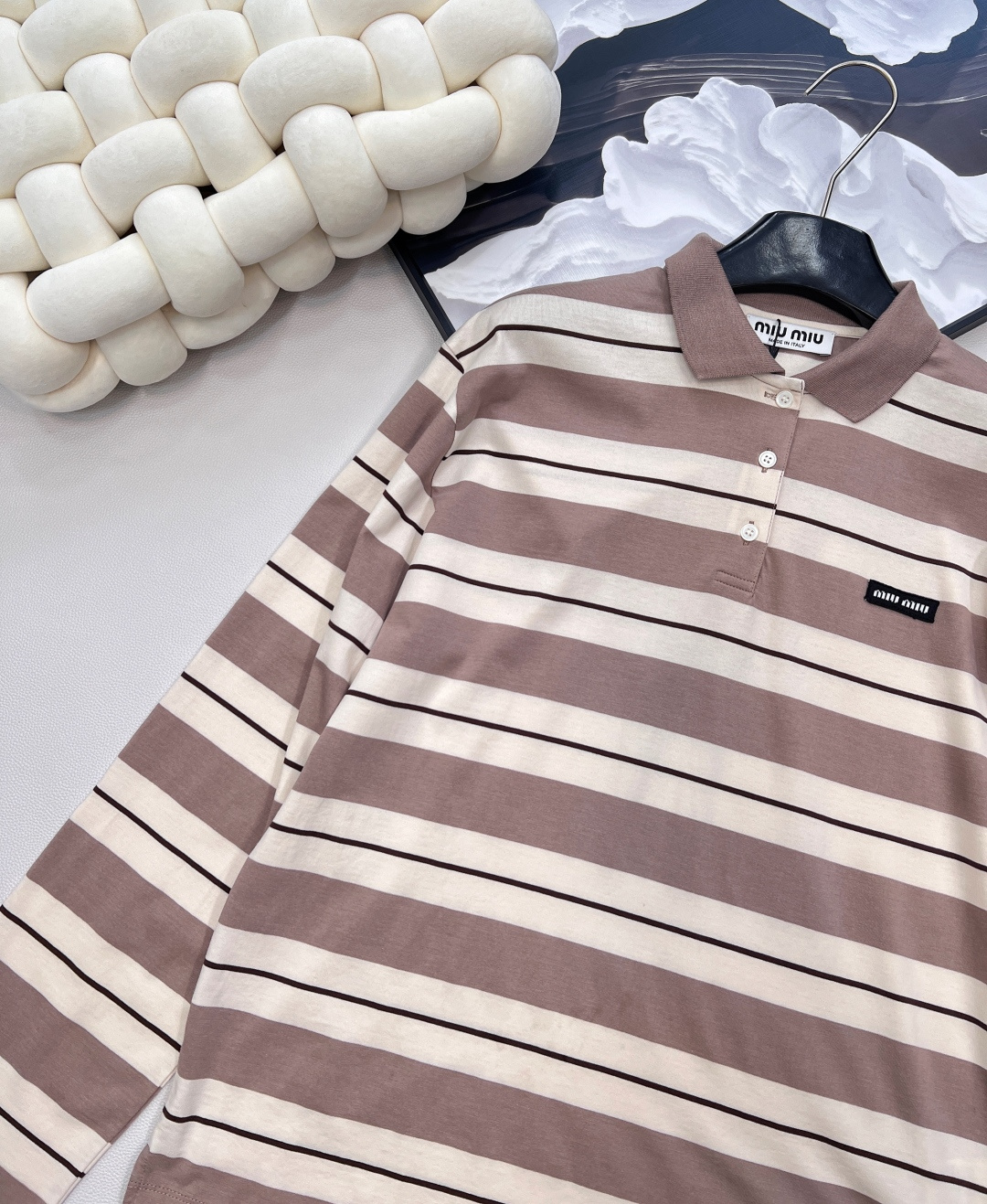 🆕Miumiu25Ss春夏新款徽标撞色条纹翻领撞色长袖T恤丨⚠独家yb开发！高版出品！软软糯糯却又不失筋