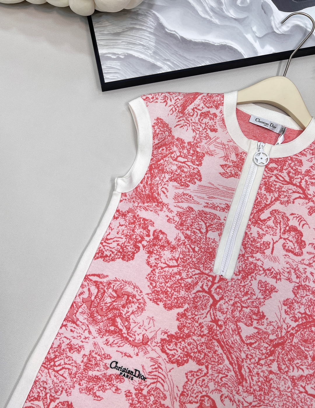 🆕Dior2024新款半开襟针织提花背心裙。定制YB进口纱线织造 质感舒适 分量十足 背心裙版型 通体包