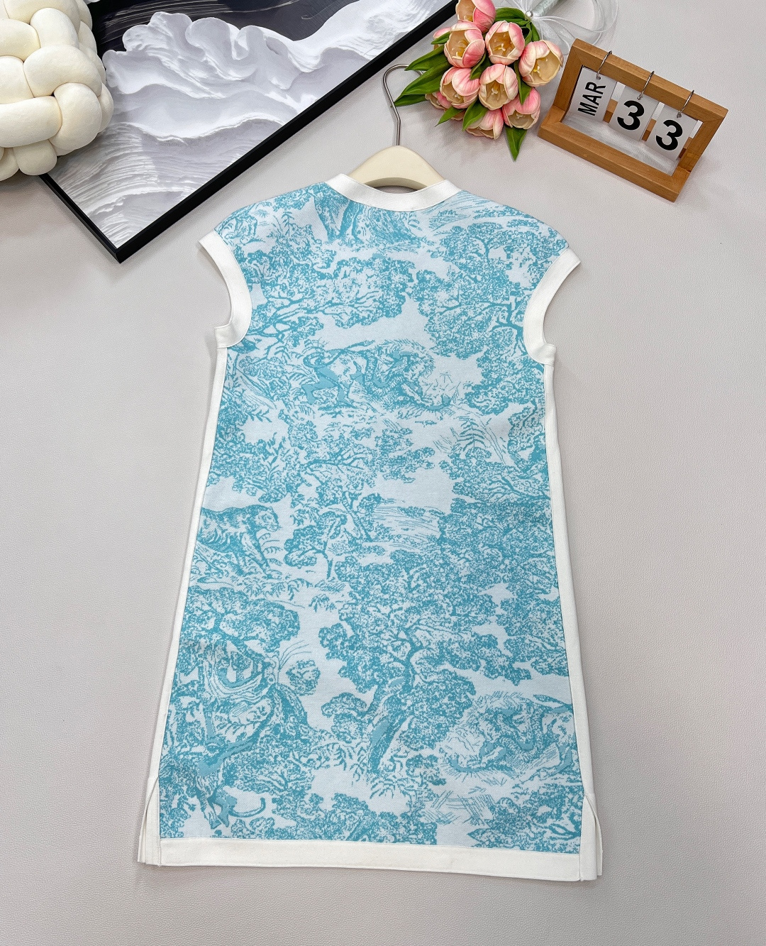 🆕Dior2024新款半开襟针织提花背心裙。定制YB进口纱线织造 质感舒适 分量十足 背心裙版型 通体包