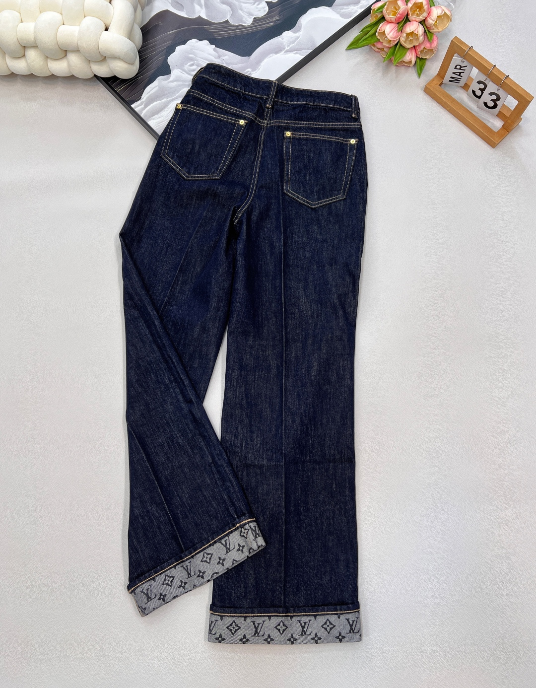 🆕𝐋𝐎𝐔𝐈𝐒 𝐕𝐔𝐈𝐓𝐓𝐎𝐍新款老花字花印花卷边牛仔长裤，定制YB斜纹棉牛仔材质 多重水洗 呈现出挺括质