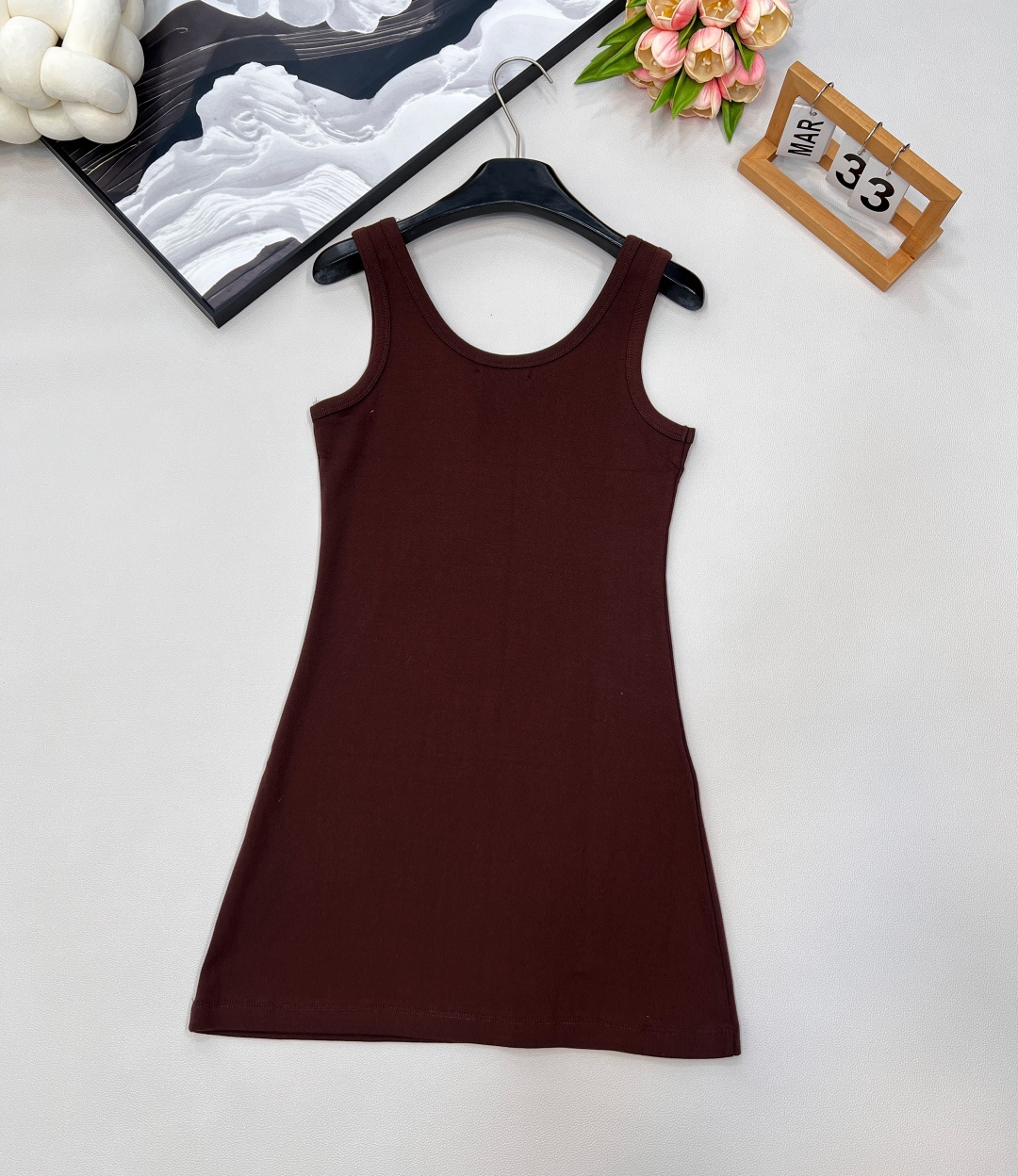 🆕 PRADA 新款经典三角徽标背心连衣裙气质单品 这个连衣裙太好看了吧，夏季穿搭中的修身连衣裙，可以展