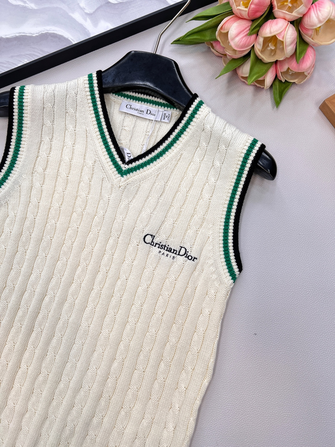 🆕Dior新款麻花针织条纹套头背心，定制YB丝毛针织材质 亲肤软糯 密实细腻 正肩V领背心版型 成衣超重