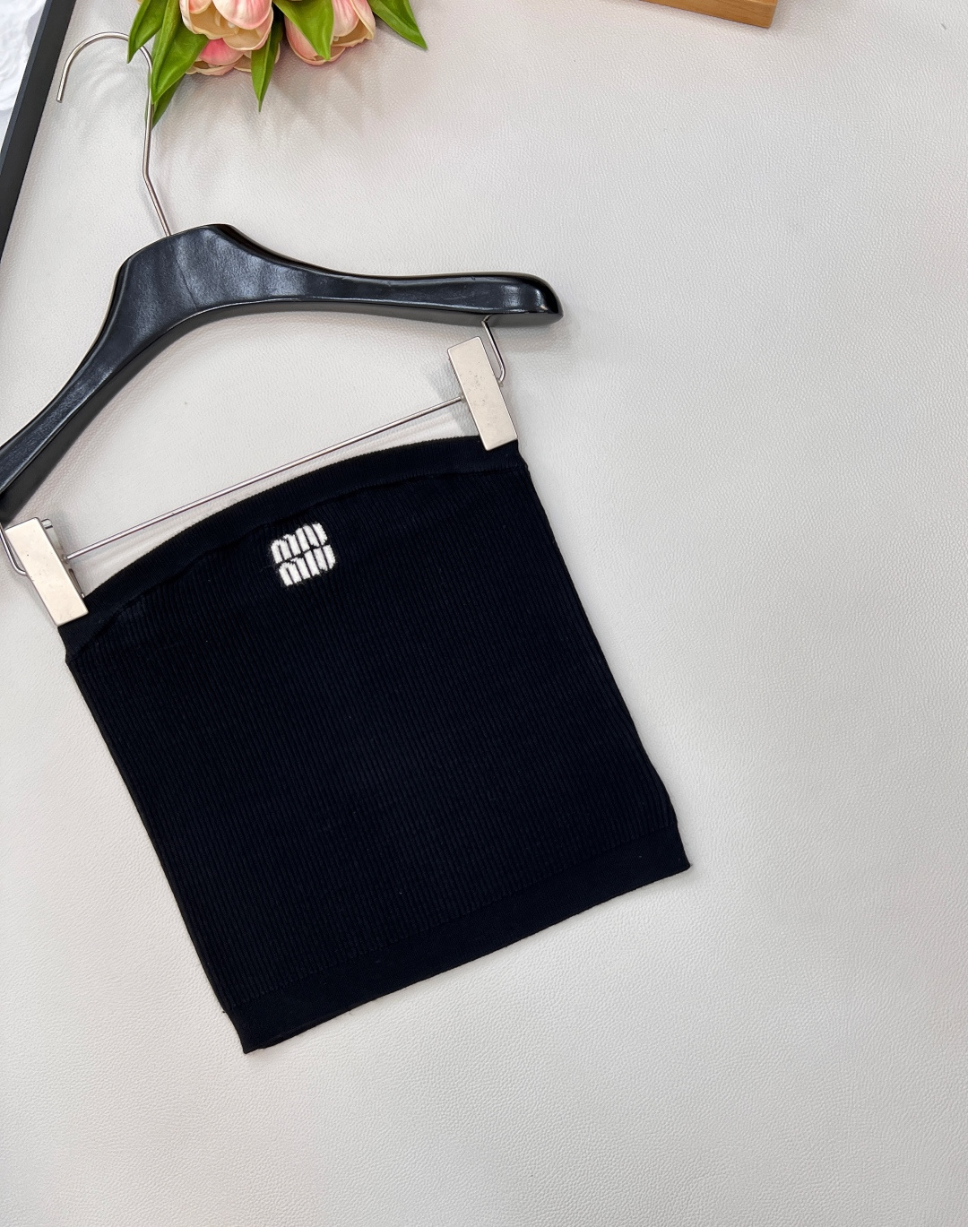 🆕Miumiu撞色字母提花经典微标针织抹胸上衣丨⚠独家yb开发！高版出品！区别市面版本，超显瘦小蛮腰 真