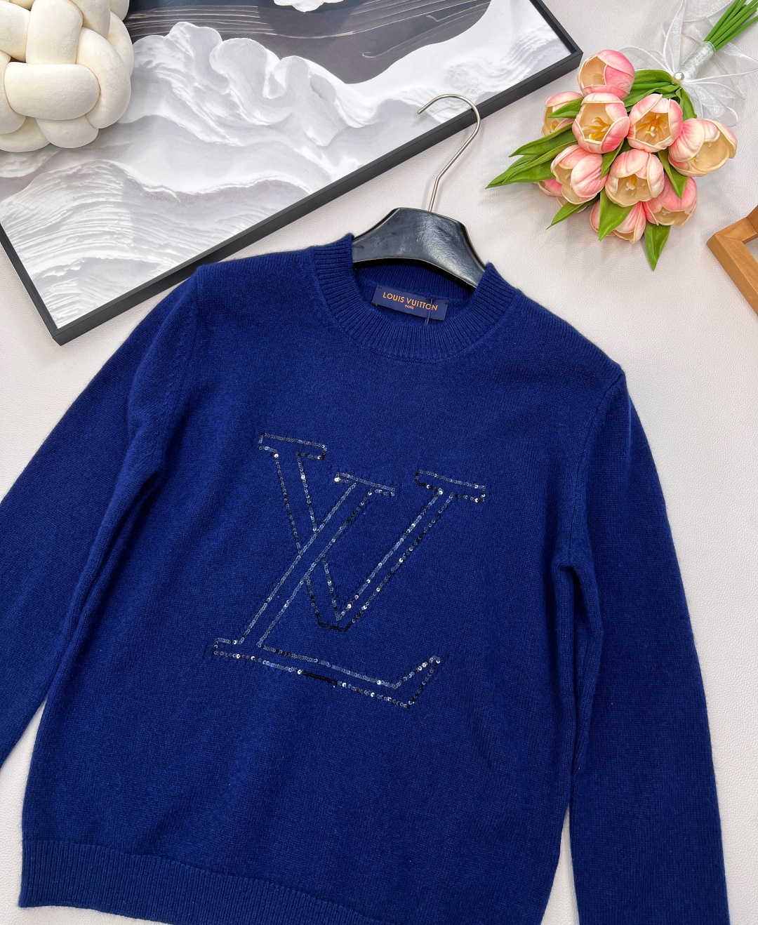 🆕Louis Vuitton新款亮片刺绣字母logo套头毛衣，定制YB羊绒羊毛纱线织造 质感高级 舒适柔