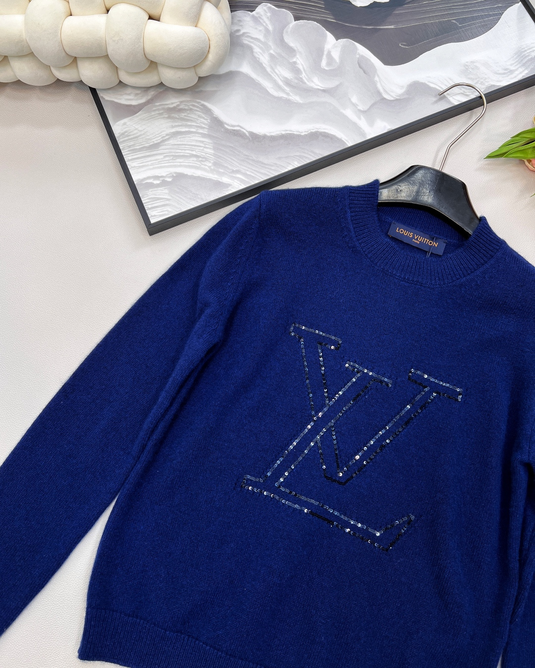 🆕Louis Vuitton新款亮片刺绣字母logo套头毛衣，定制YB羊绒羊毛纱线织造 质感高级 舒适柔