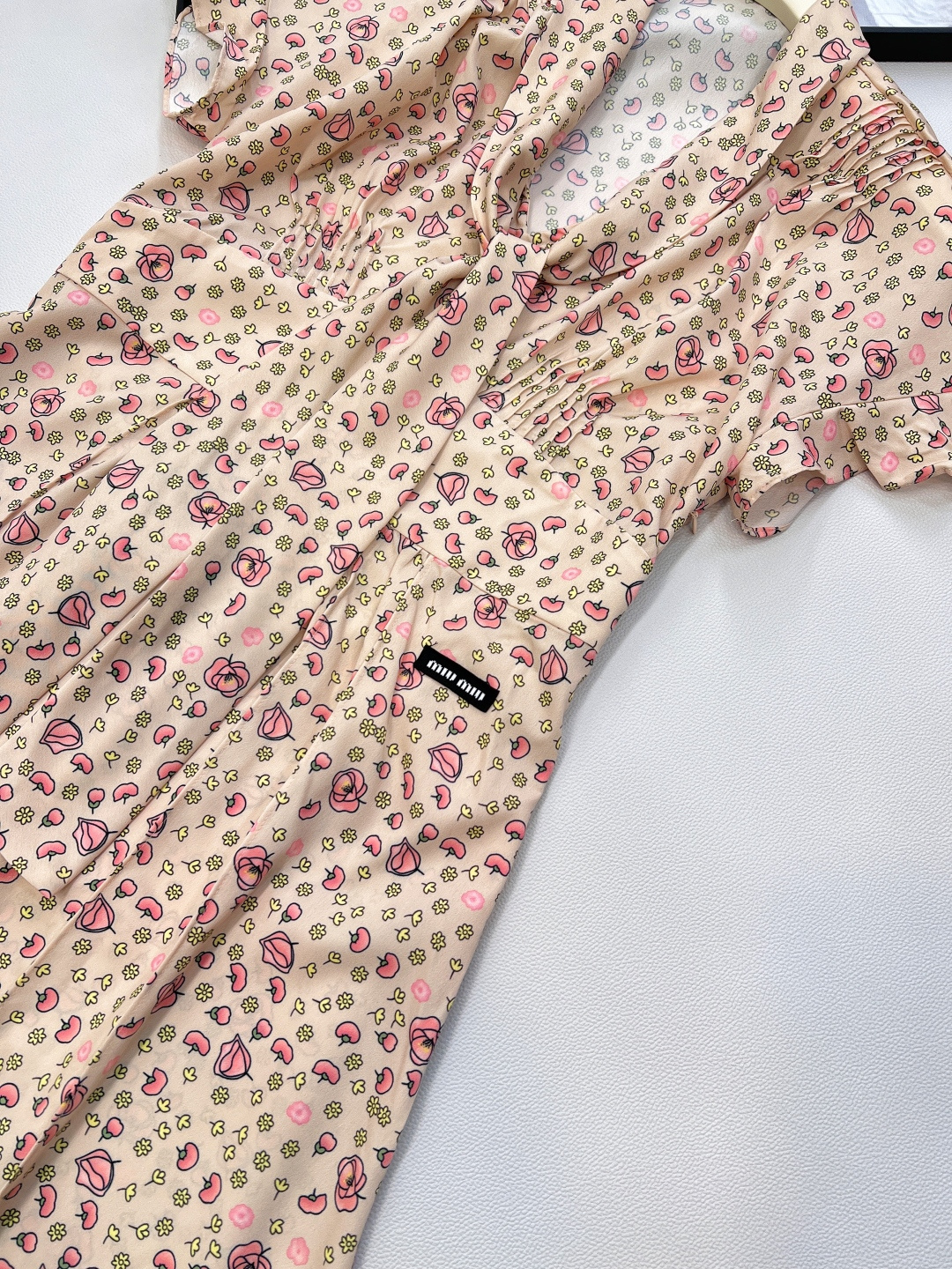 🆕Miumiu2025新款系带花边袖口碎花长裙，定制YB进口斜纹稠材质 冰爽透气 舒适有型 系带泡泡袖连