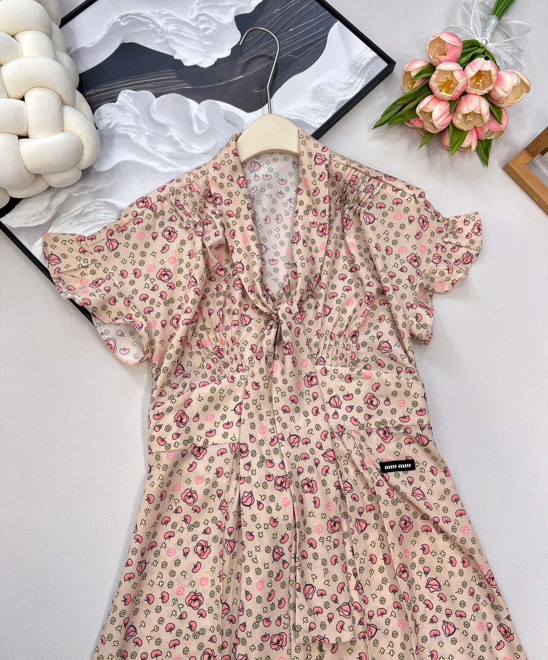 🆕Miumiu2025新款系带花边袖口碎花长裙，定制YB进口斜纹稠材质 冰爽透气 舒适有型 系带泡泡袖连