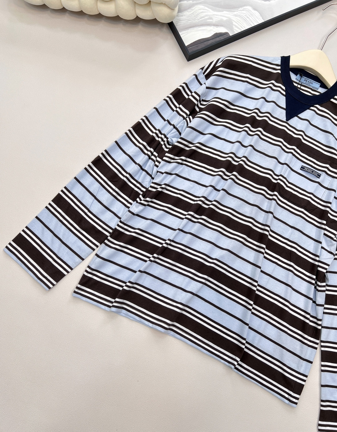 🆕Prada25Ss春夏新款薄荷巧克力🍫🩵条纹长袖圆领T恤丨⚠独家高版出品！超级高级的配色搭配 宽松版型