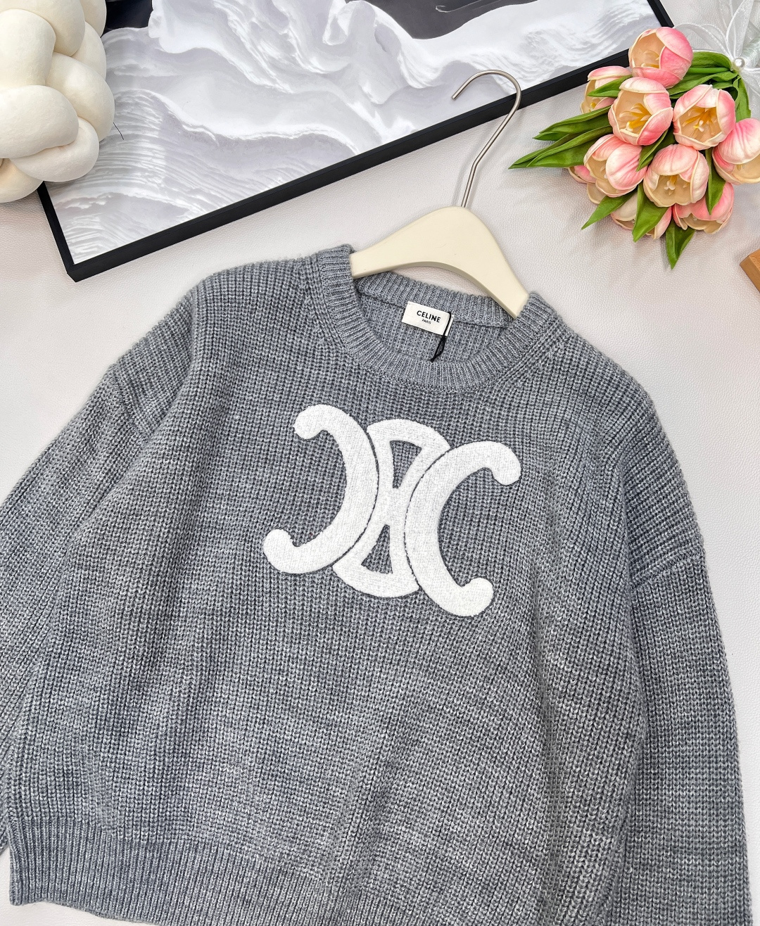 🆕Celine2025新款logo徽标百搭凯旋门套头毛衣定制YB羊毛针织材质 质感高级 舒适柔软 肌理明
