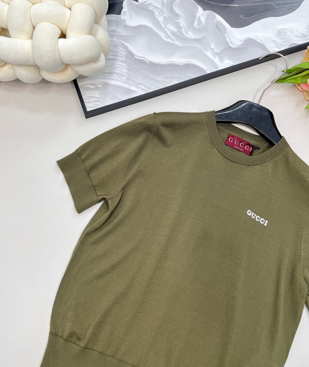 🆕Gucci2025新款徽标字母针织短袖，定制YB丝毛纱线织造 柔软亲肤 舒适有型 圆领针织短袖剪裁 美