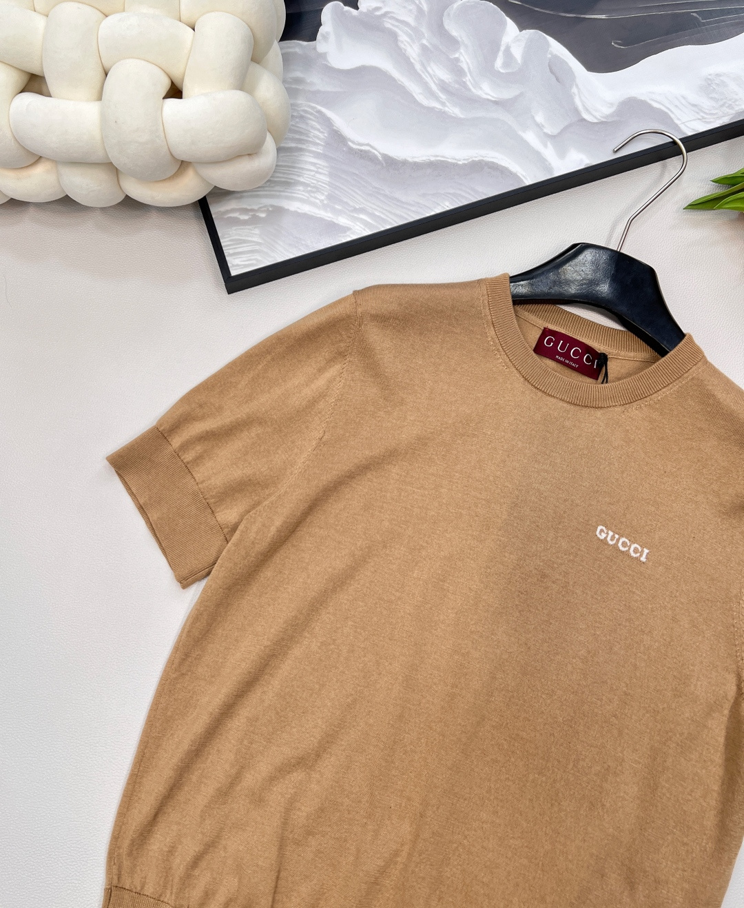 🆕Gucci2025新款徽标字母针织短袖，定制YB丝毛纱线织造 柔软亲肤 舒适有型 圆领针织短袖剪裁 美