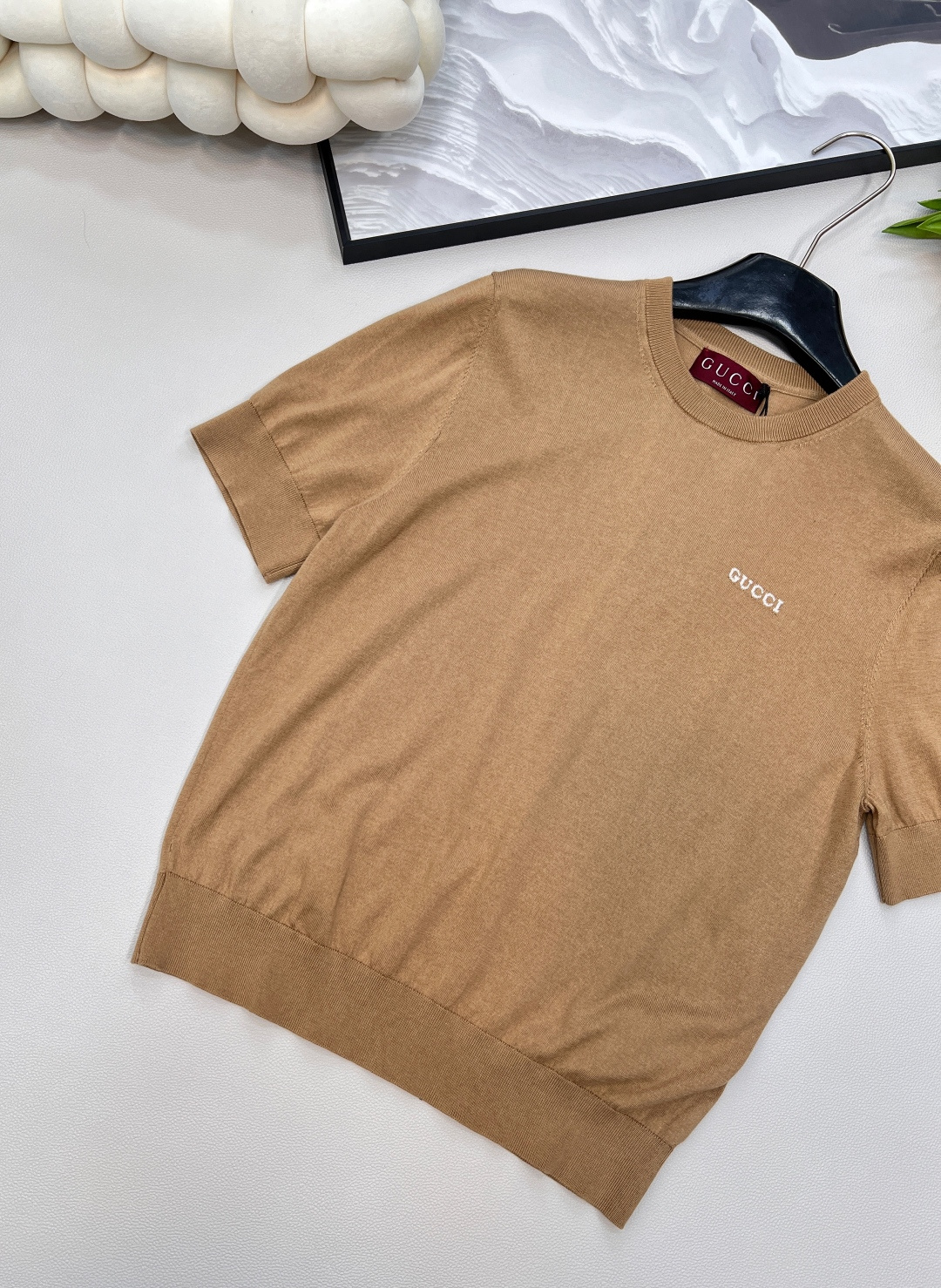 🆕Gucci2025新款徽标字母针织短袖，定制YB丝毛纱线织造 柔软亲肤 舒适有型 圆领针织短袖剪裁 美