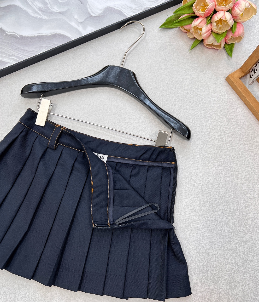 🆕Miumiu25Ss春夏新款汔军蓝学院风少女压褶短半裙丨⚠独家yb开发！高版出品！进口斜纹精纺面料质感