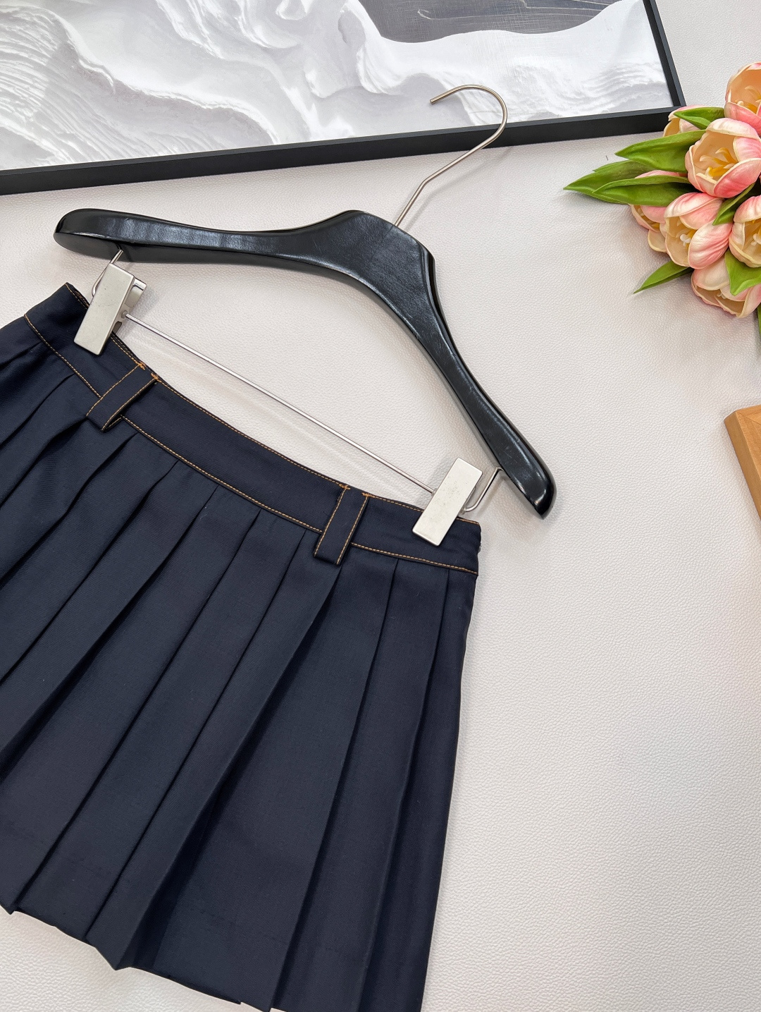 🆕Miumiu25Ss春夏新款汔军蓝学院风少女压褶短半裙丨⚠独家yb开发！高版出品！进口斜纹精纺面料质感