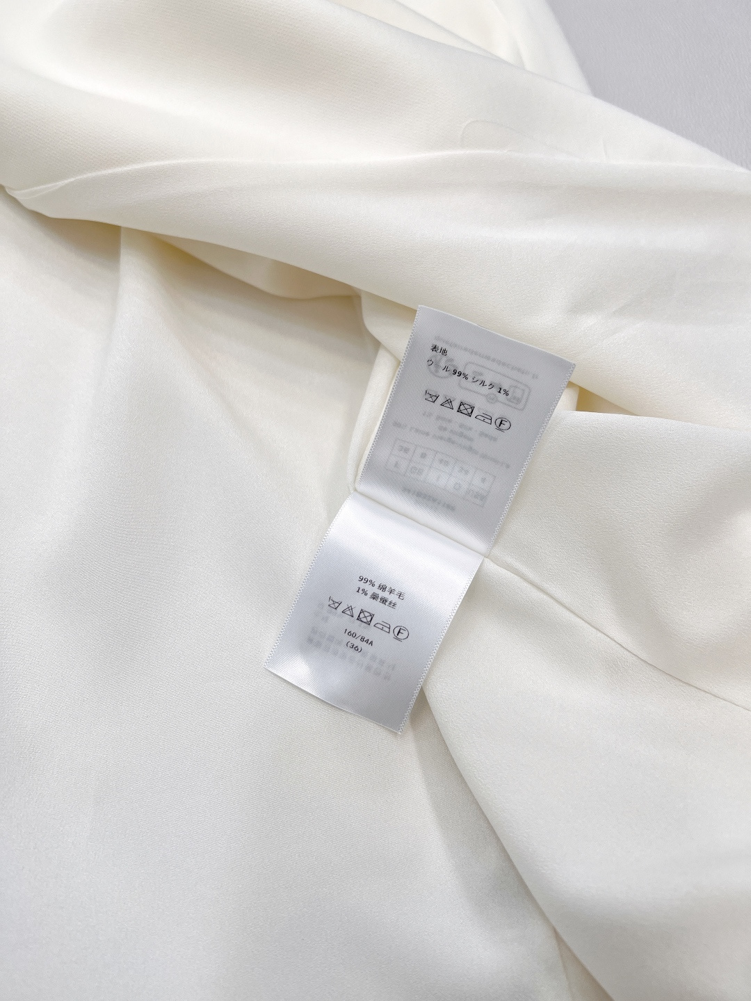 🆕dior2025新款西装式无袖连衣裙，优雅与干练的完美融合！经典迪奥基因注入全新设计，2025 新款侧