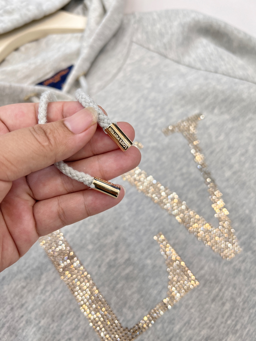 🆕Louis Vuitton25Fw早秋新款字母烫金连帽卫衣丨⚠独家yb开发！高版出品！ 连帽长袖套头卫