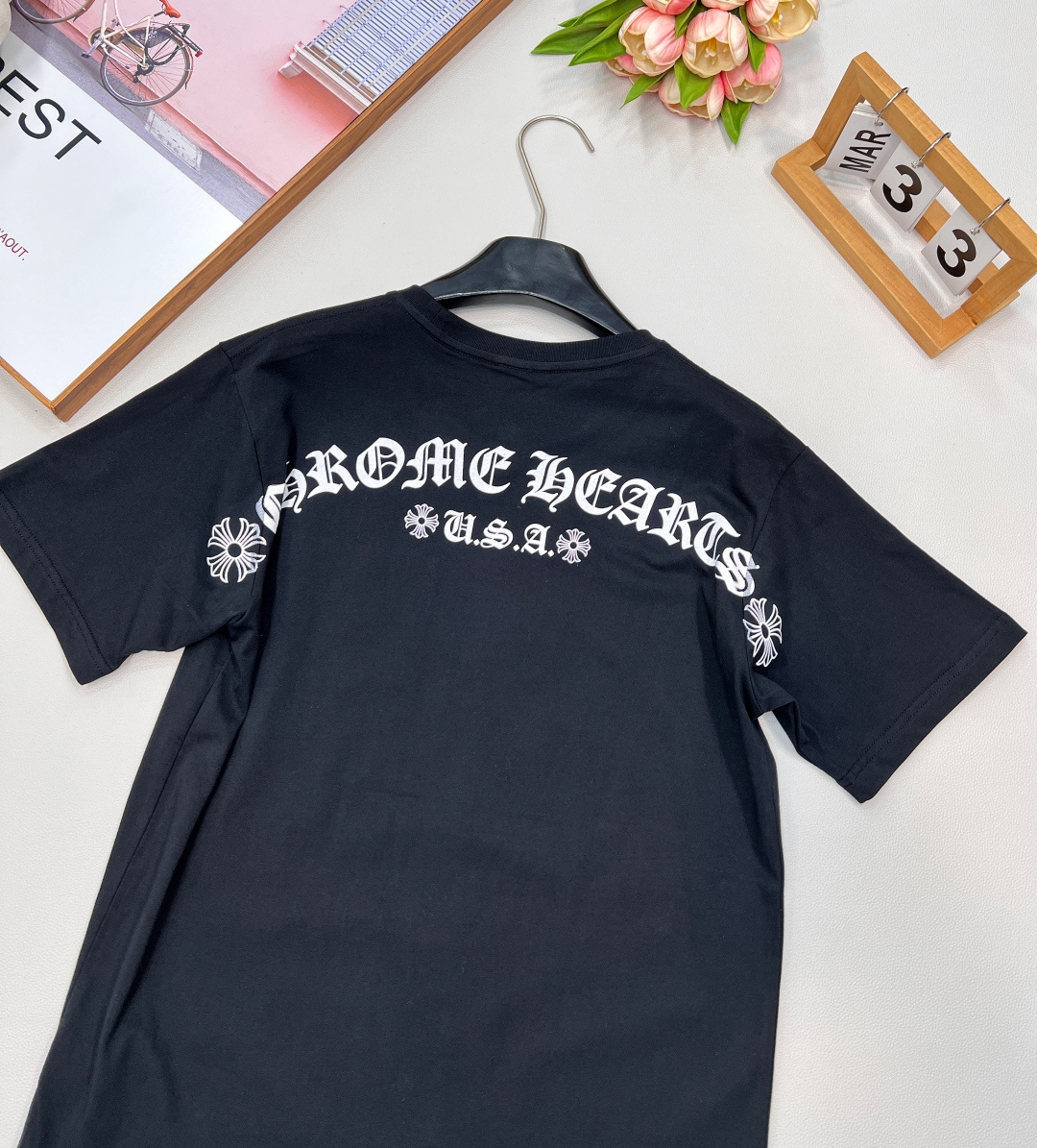 🆕Chrome hearts 克罗心经典永不过时的后背印花短袖时尚圈瞬息万变，但克罗心的魅力却始终如一。