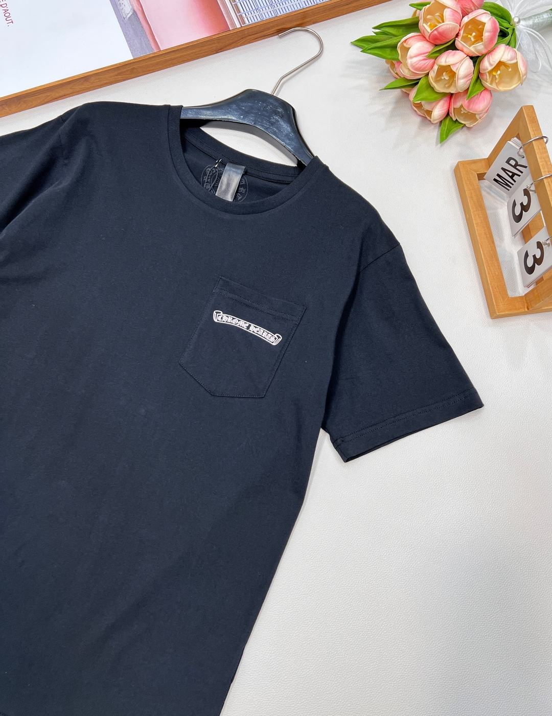 🆕Chrome hearts 克罗心经典永不过时的后背印花短袖时尚圈瞬息万变，但克罗心的魅力却始终如一。