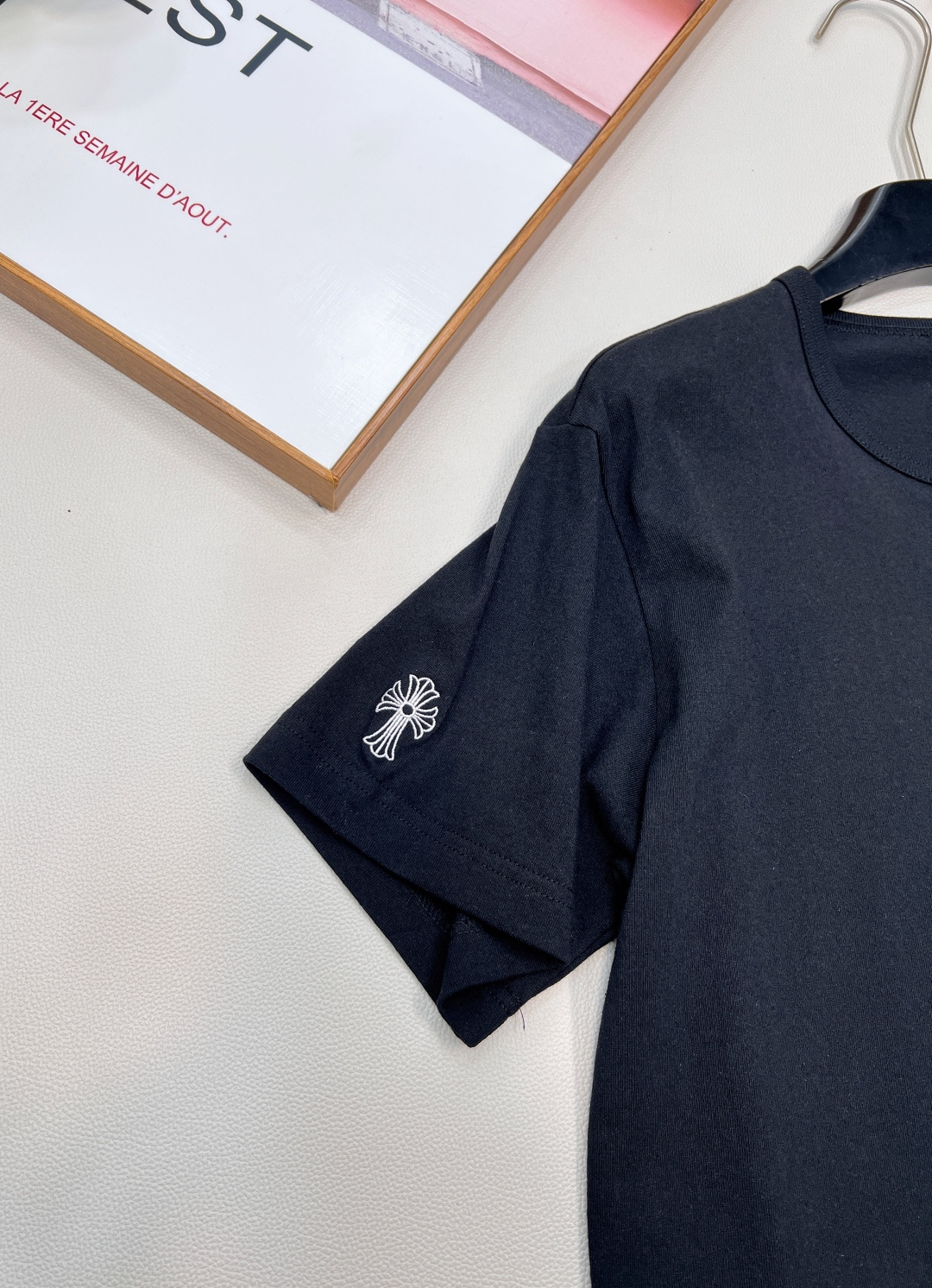 🆕Chrome Hearts 新款口袋刺绣字母T恤短袖，将克罗心的经典元素与时尚潮流完美融合。 面料亲肤