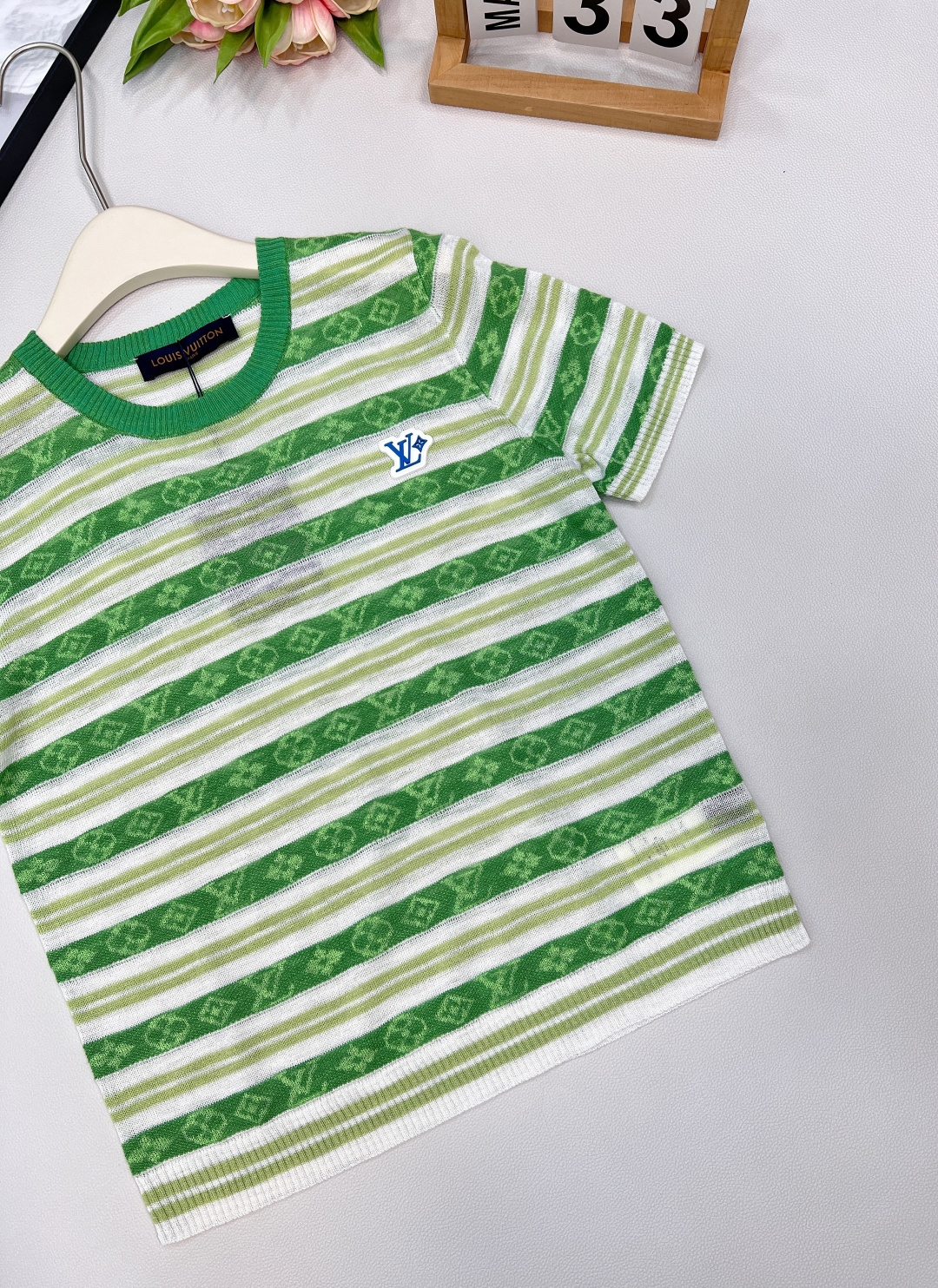🆕Louis Vuitton新款撞色条纹微透提花针织短袖定制纱线织造 质感冰爽透气 针织短袖上衣剪裁 通