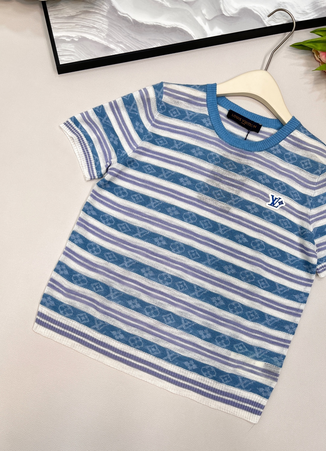 🆕Louis Vuitton新款撞色条纹微透提花针织短袖定制纱线织造 质感冰爽透气 针织短袖上衣剪裁 通