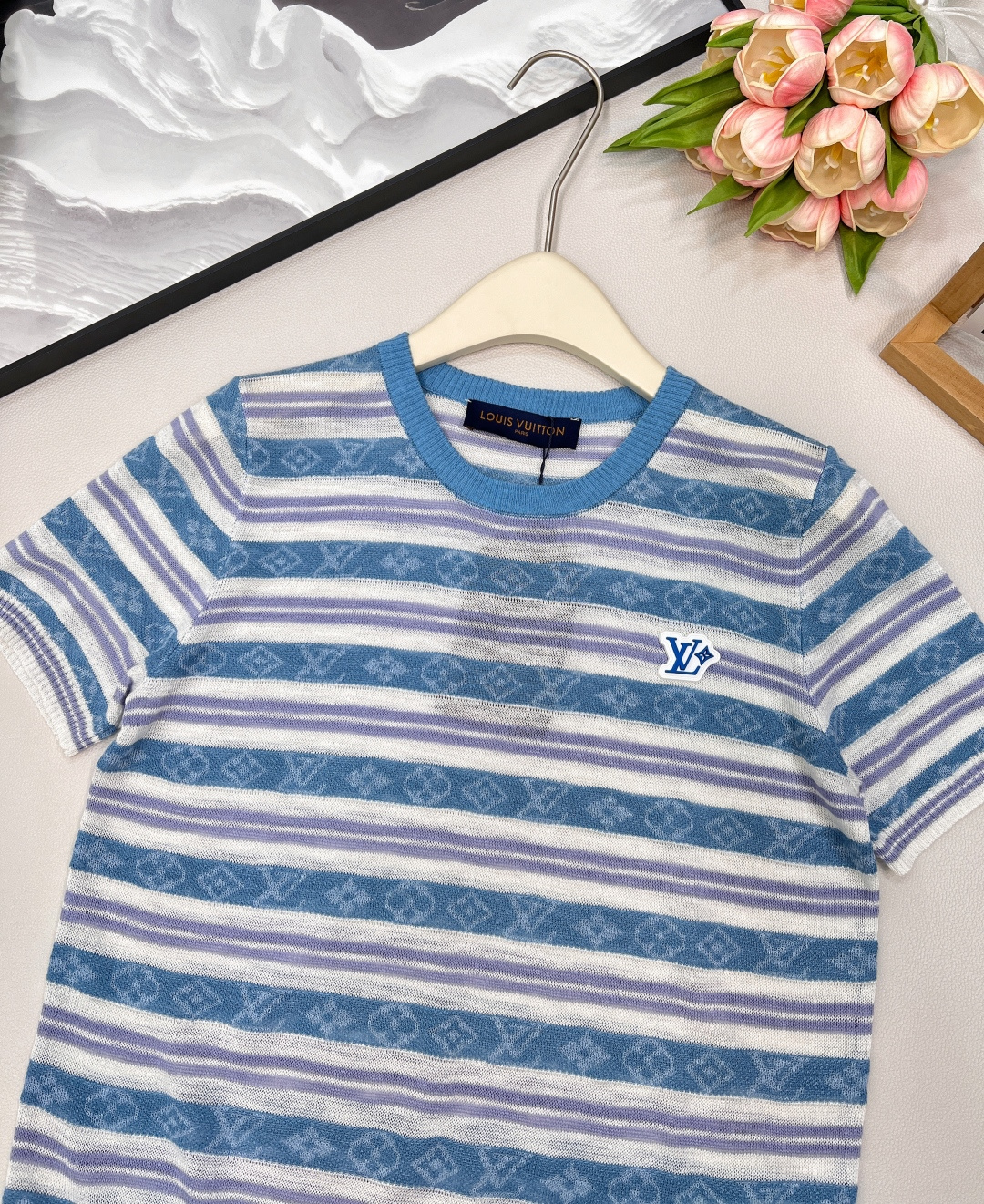 🆕Louis Vuitton新款撞色条纹微透提花针织短袖定制纱线织造 质感冰爽透气 针织短袖上衣剪裁 通