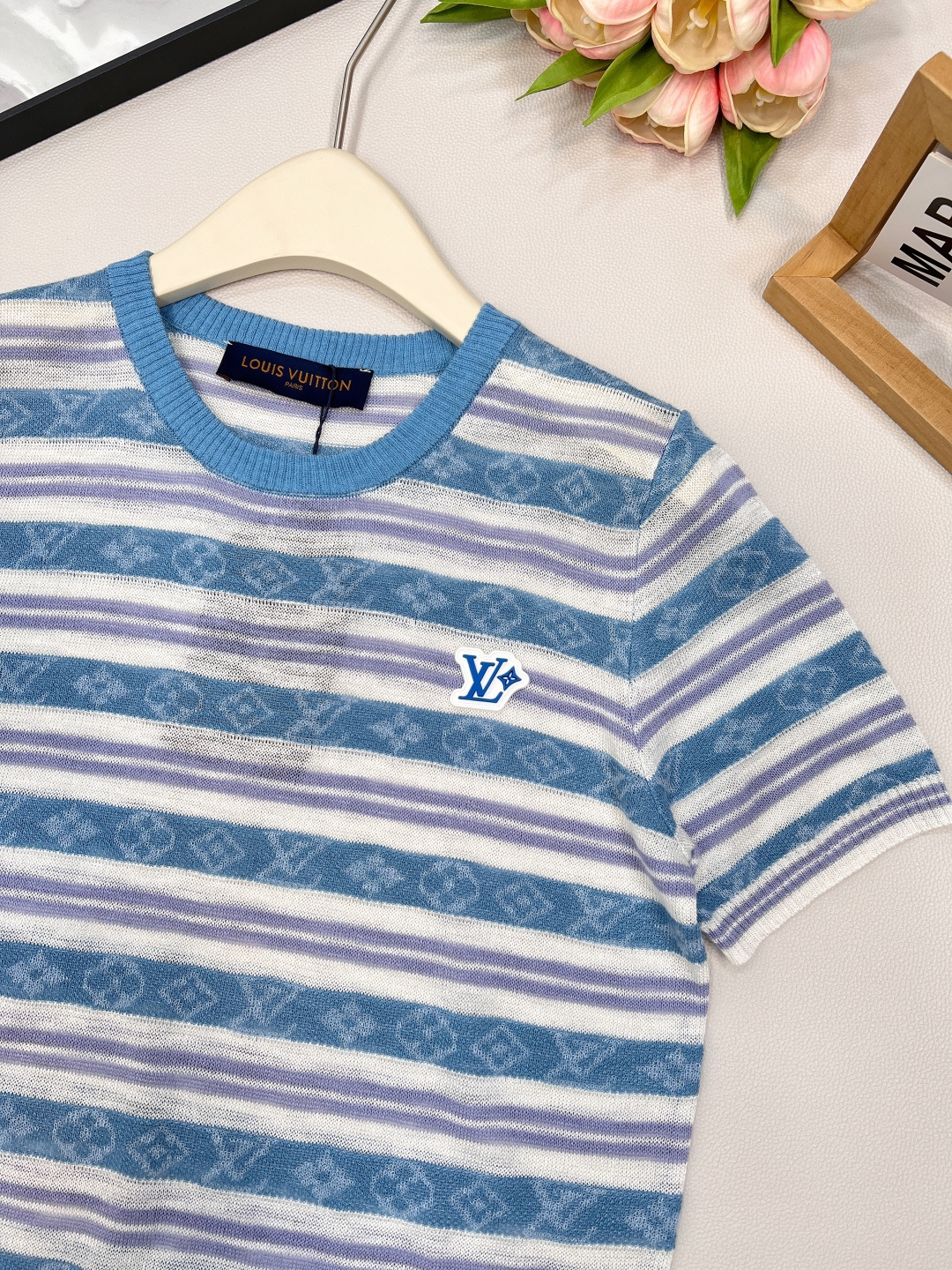 🆕Louis Vuitton新款撞色条纹微透提花针织短袖定制纱线织造 质感冰爽透气 针织短袖上衣剪裁 通