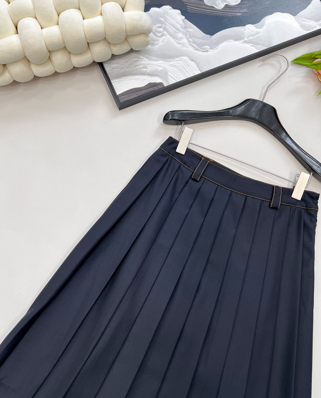 🆕Miumiu新款高腰中长百褶半裙，定制YB进口百分百精仿羊毛材质 光泽舒适 质感上乘 裁剪垂顺流畅 高