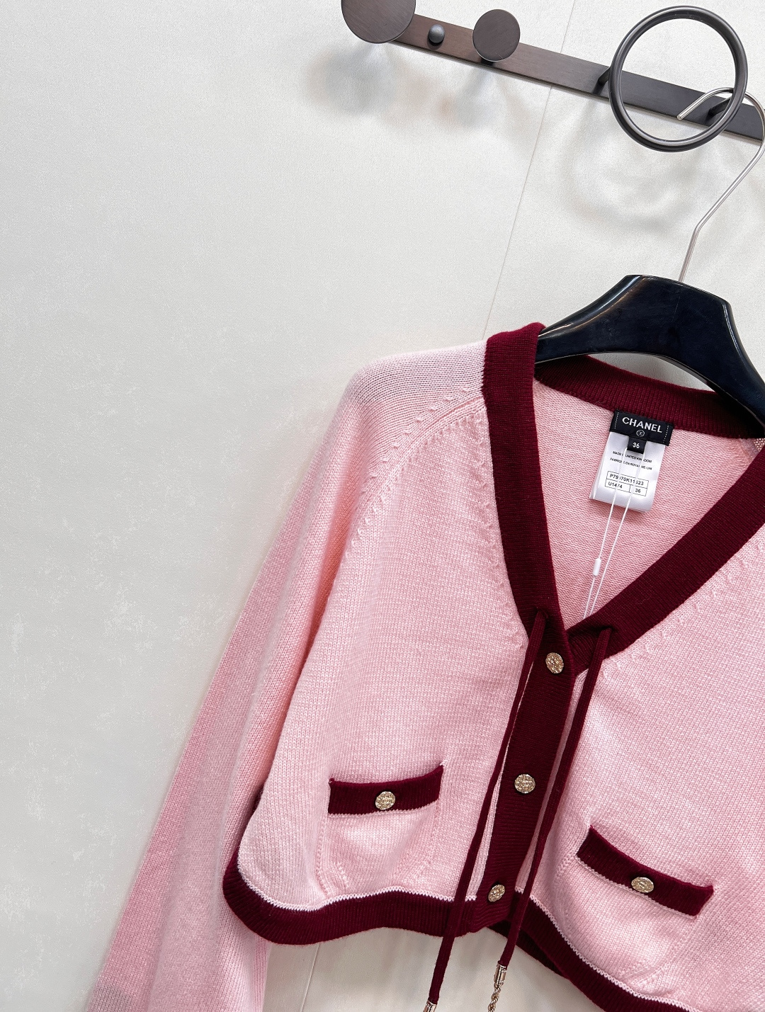 🆕Chanel25A手工坊系列新款撞色包边系带针织短开衫丨⚠独家高版出品！致敬经典的小香设计减龄又调皮的