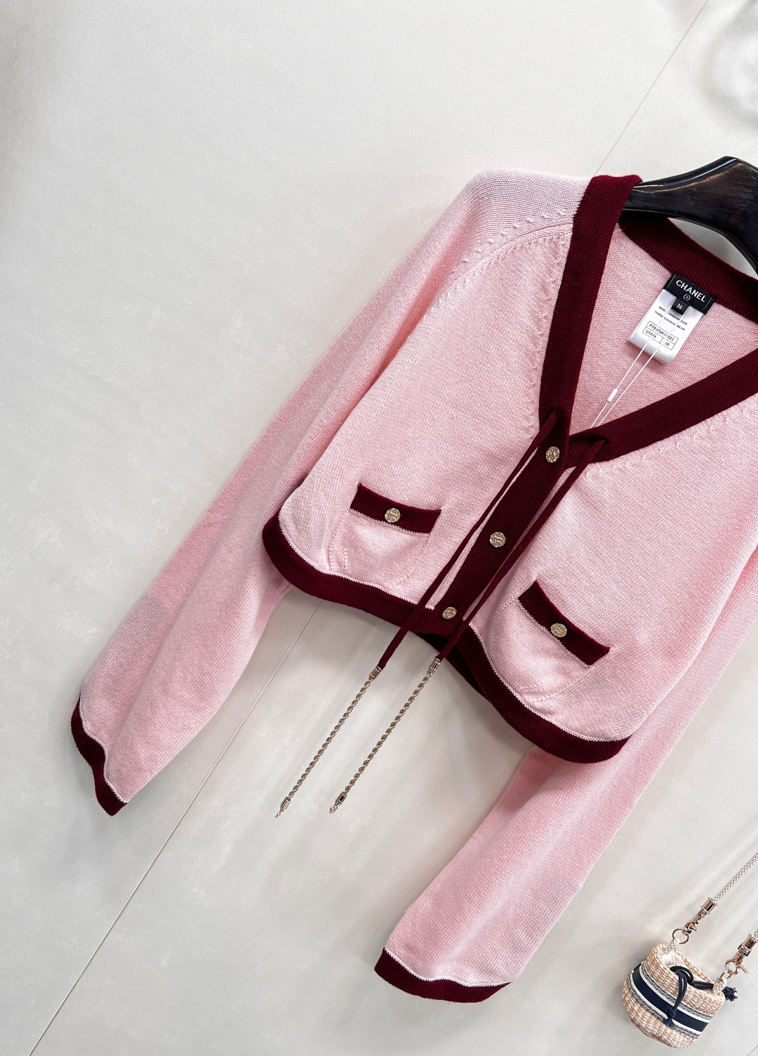 🆕Chanel25A手工坊系列新款撞色包边系带针织短开衫丨⚠独家高版出品！致敬经典的小香设计减龄又调皮的