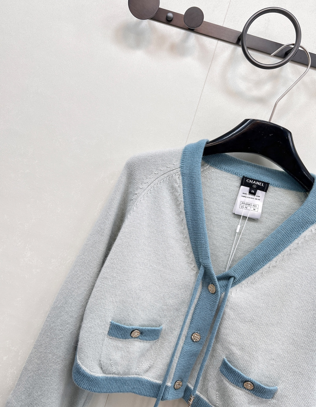 🆕Chanel25A手工坊系列新款撞色包边系带针织短开衫丨⚠独家高版出品！致敬经典的小香设计减龄又调皮的