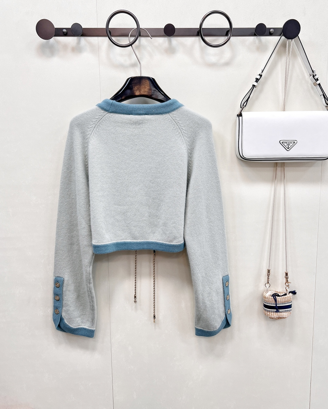 🆕Chanel25A手工坊系列新款撞色包边系带针织短开衫丨⚠独家高版出品！致敬经典的小香设计减龄又调皮的