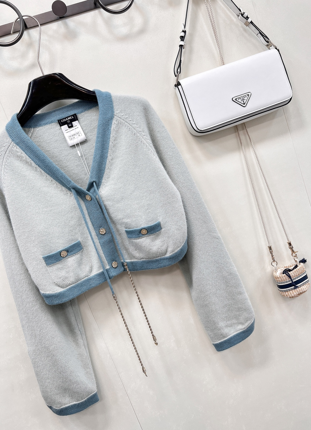 🆕Chanel25A手工坊系列新款撞色包边系带针织短开衫丨⚠独家高版出品！致敬经典的小香设计减龄又调皮的