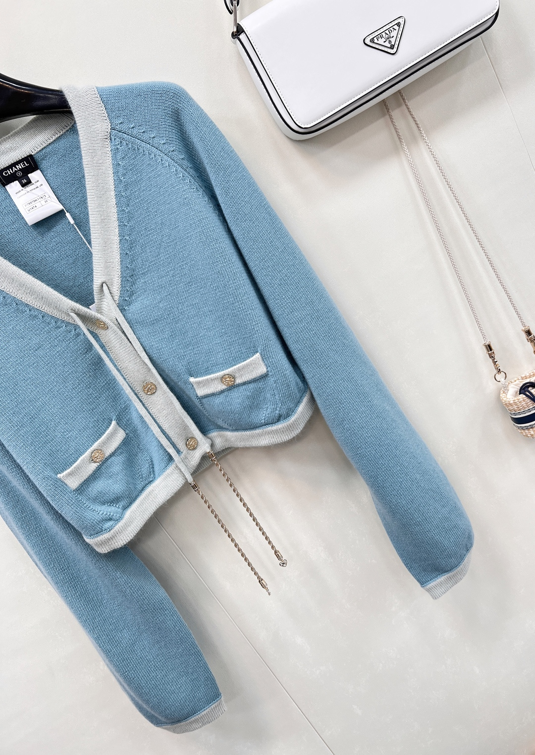 🆕Chanel25A手工坊系列新款撞色包边系带针织短开衫丨⚠独家高版出品！致敬经典的小香设计减龄又调皮的