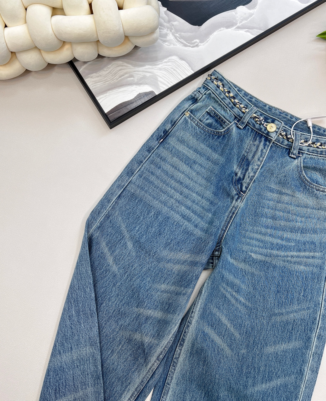 🆕CHANEL新款小香新款贵气奢感重工编织腰带装饰直筒阔腿牛仔裤手工编织混金丝麻绳腰带装饰很贵气！一比一