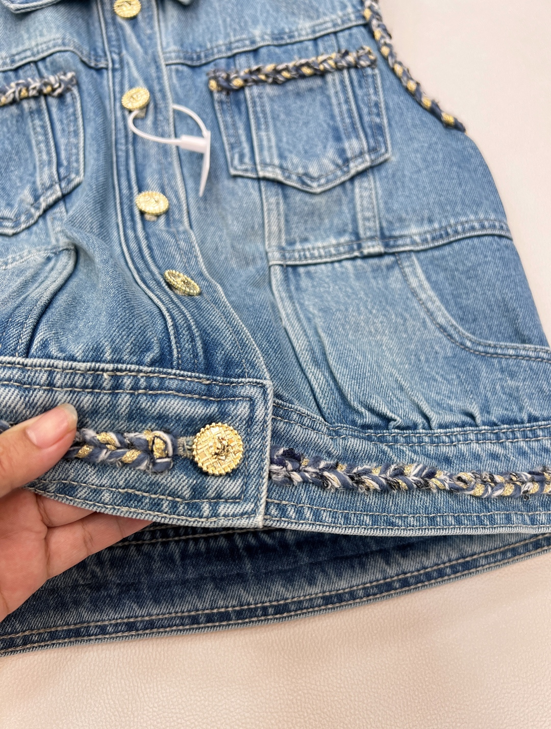 🆕CHANEL新款小香新款奢感重工编织装饰牛仔马甲单穿叠穿都很出彩！定制YB斜纹棉牛仔材质 透气性佳 柔