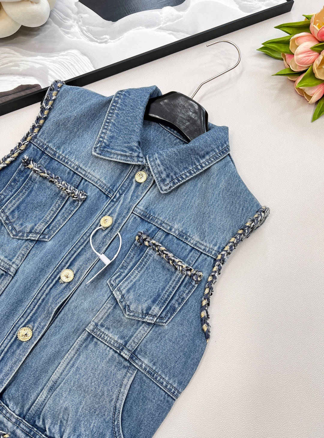 🆕CHANEL新款小香新款奢感重工编织装饰牛仔马甲单穿叠穿都很出彩！定制YB斜纹棉牛仔材质 透气性佳 柔