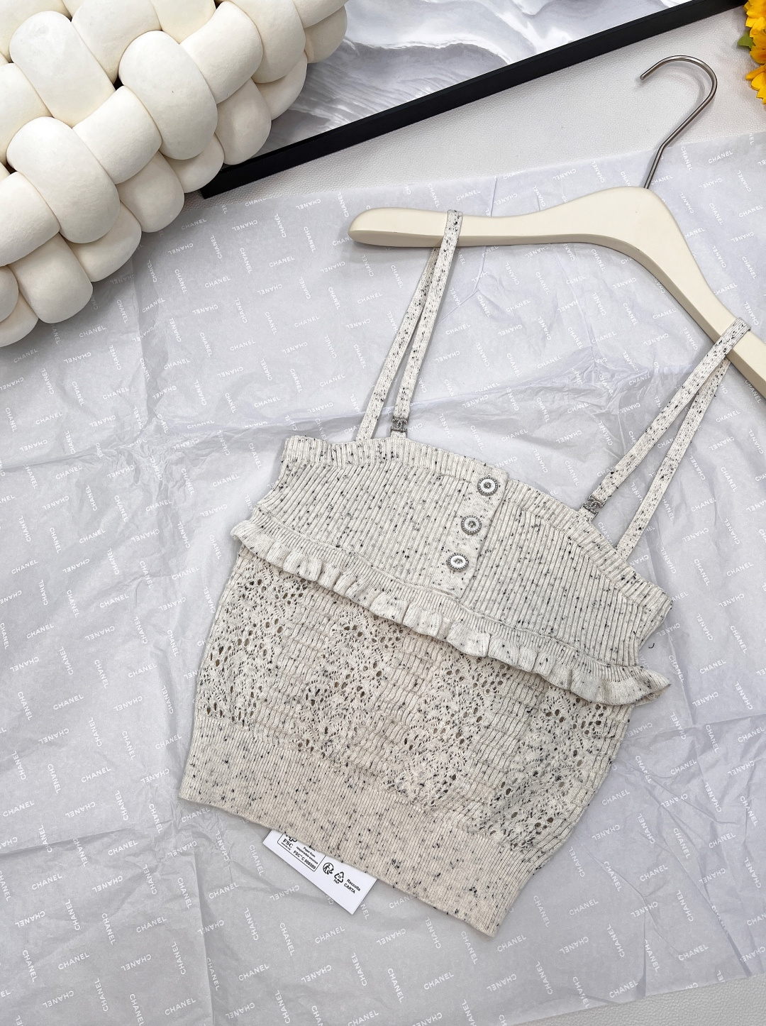 🆕Chanel2025新款针织层叠花边吊带。定制YB羊绒纱线织造 细腻肌理 透气舒适 针织吊带剪裁 细肩