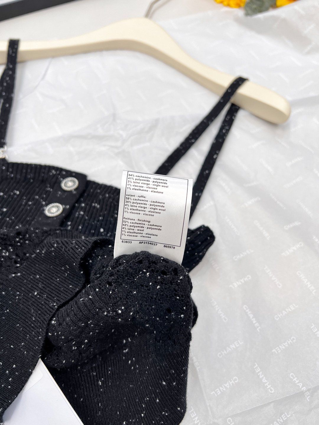 🆕Chanel2025新款针织层叠花边吊带。定制YB羊绒纱线织造 细腻肌理 透气舒适 针织吊带剪裁 细肩