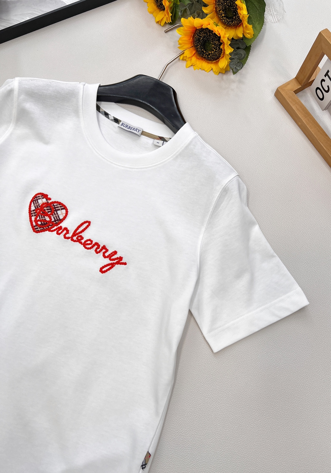 🆕Burberry 25Ss春夏新款 格纹爱心字母刺绣圆领短袖T恤丨⚠独家yb开发！高版出品！！💗真的很