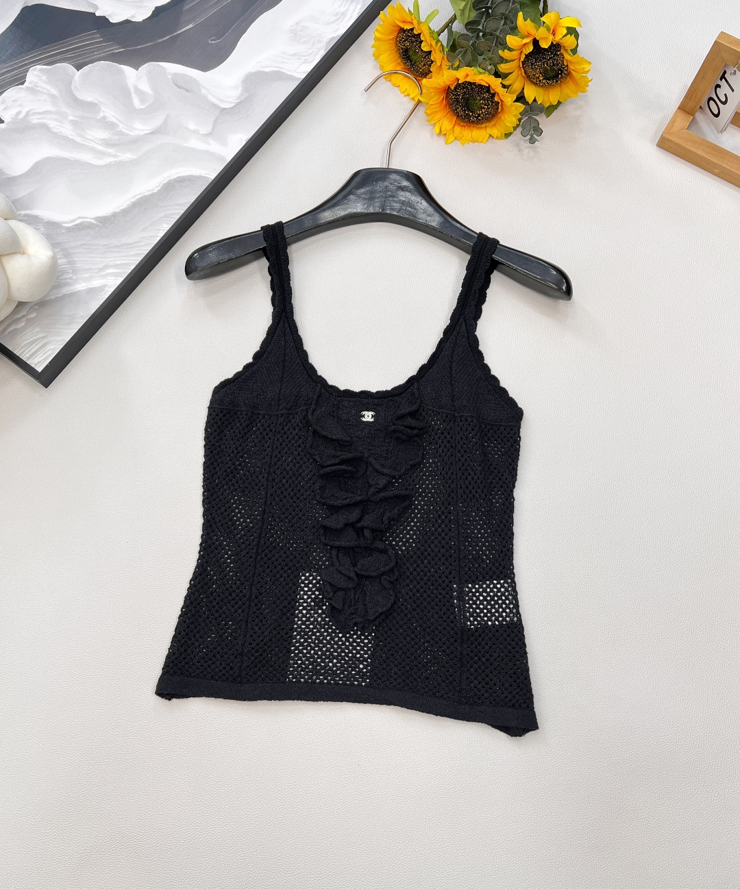 NO:445936,Chanel25A high-end handicraft workshop new lace design empty hook knitted small suspender丨Exclusive yb development!  High-end production!  Heavy craftsmanship hollow customization!  White, rich and beautiful must be used as a magical tool!  The universal and versatile version is super slim!  Positioning dual C logos are fashionable and high-end for young girls. The imported yarn texture is super comfortable!  Retro girlish temperament!  Perfect workmanship quality depends on the details. The three standards are complete, large-scale products are size sml coded, chanel, alexander wang19860909Chanel25A高级手工坊新款花边设计缕空钩花针织小吊带丨独家yb开发！高版出品！重工艺镂空定制！白富美必入神器！万能百搭版型超显瘦！定位双C logo减龄少女时髦又高级.进口纱线质感超舒适！复古少女气质！完美做工品质看细节.三标齐全,大货出 尺码sml 编码,,chanel,alexander wang,Women's clothing