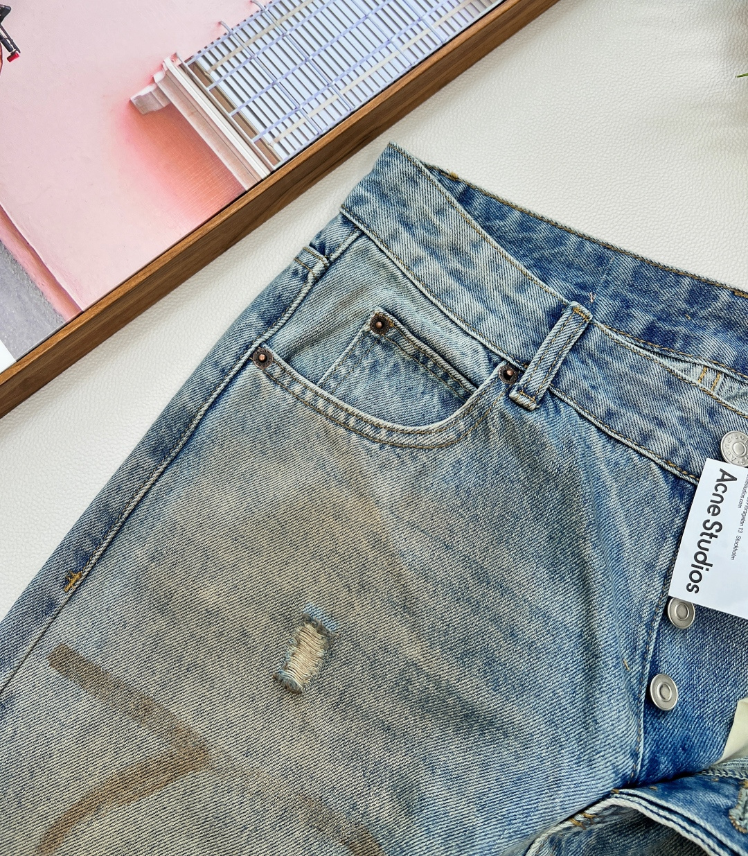 🆕AcneStudios25款早秋新品后拼皮袋做旧双色脏脏破洞长裤，这款孙怡同款某书已经爆了！！脏脏裤直
